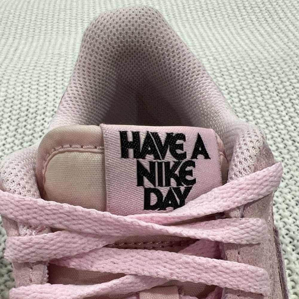 Nike Pink Air Force 1 Low Limited Edition - Picture 9 of 13